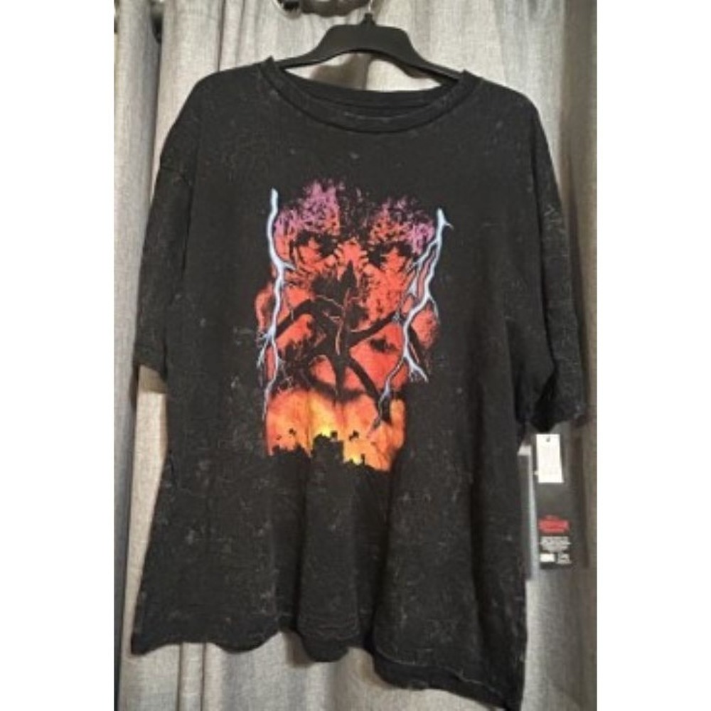 NWT RARE Stranger Things Vecna Shock Mineral Wash Graphic Tee Netflix Horror (M)